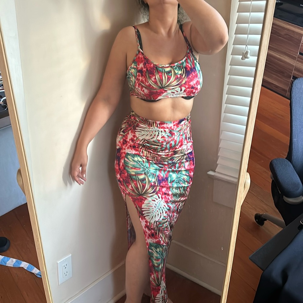Shein Tropical Print Two Piece Set Crop Cami Top and Maxi Split Thigh Skirt
